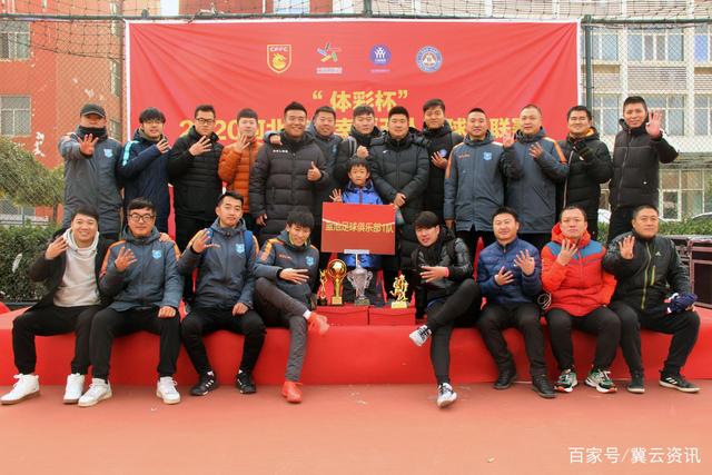 巴萨转型之路：拉菲尼亚担任中锋迎来新机遇